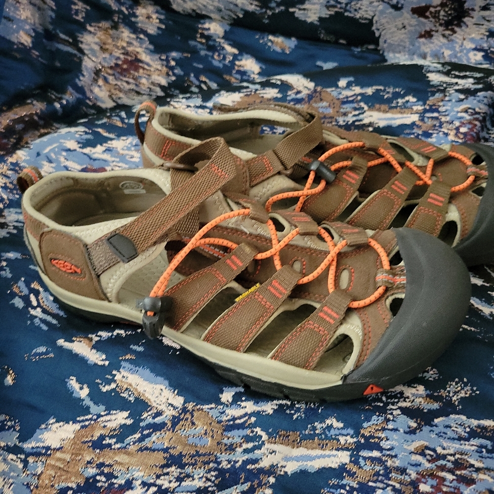 Keen Kid's Size 7 Sandals